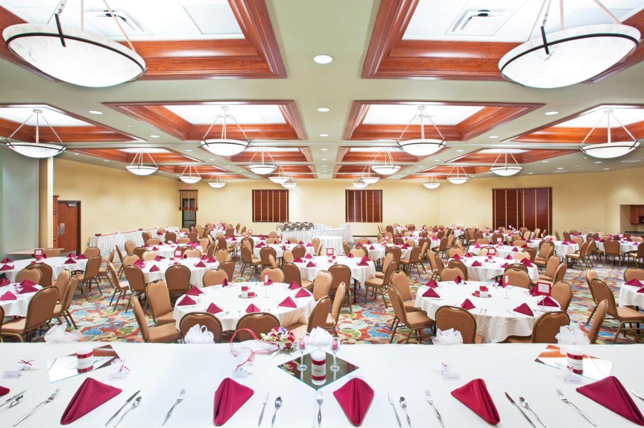 Holiday Inn Midland By Ihg Exterior foto