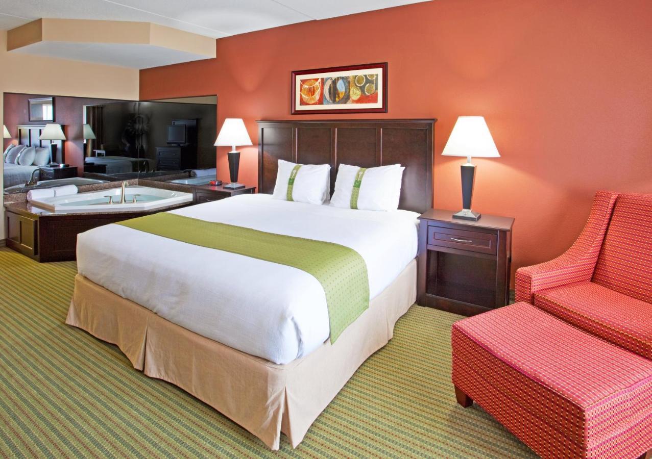 Holiday Inn Midland By Ihg Exterior foto